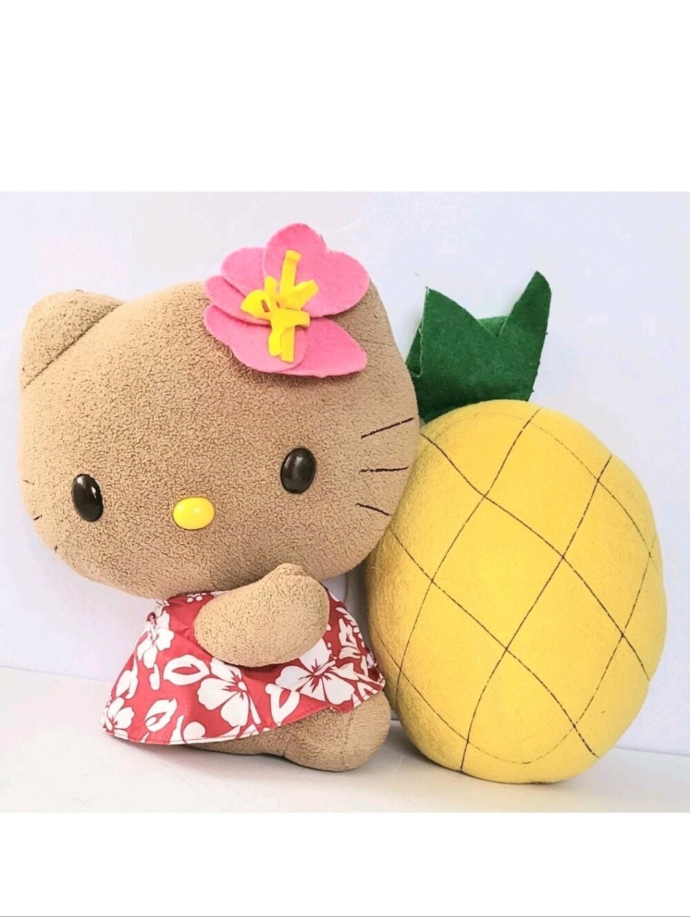 2005 SANRIO HAWAIIAN HELLO KITTY WITH PINEAPPLE, FLOWER, FLORAL PRINT DRESS 10"